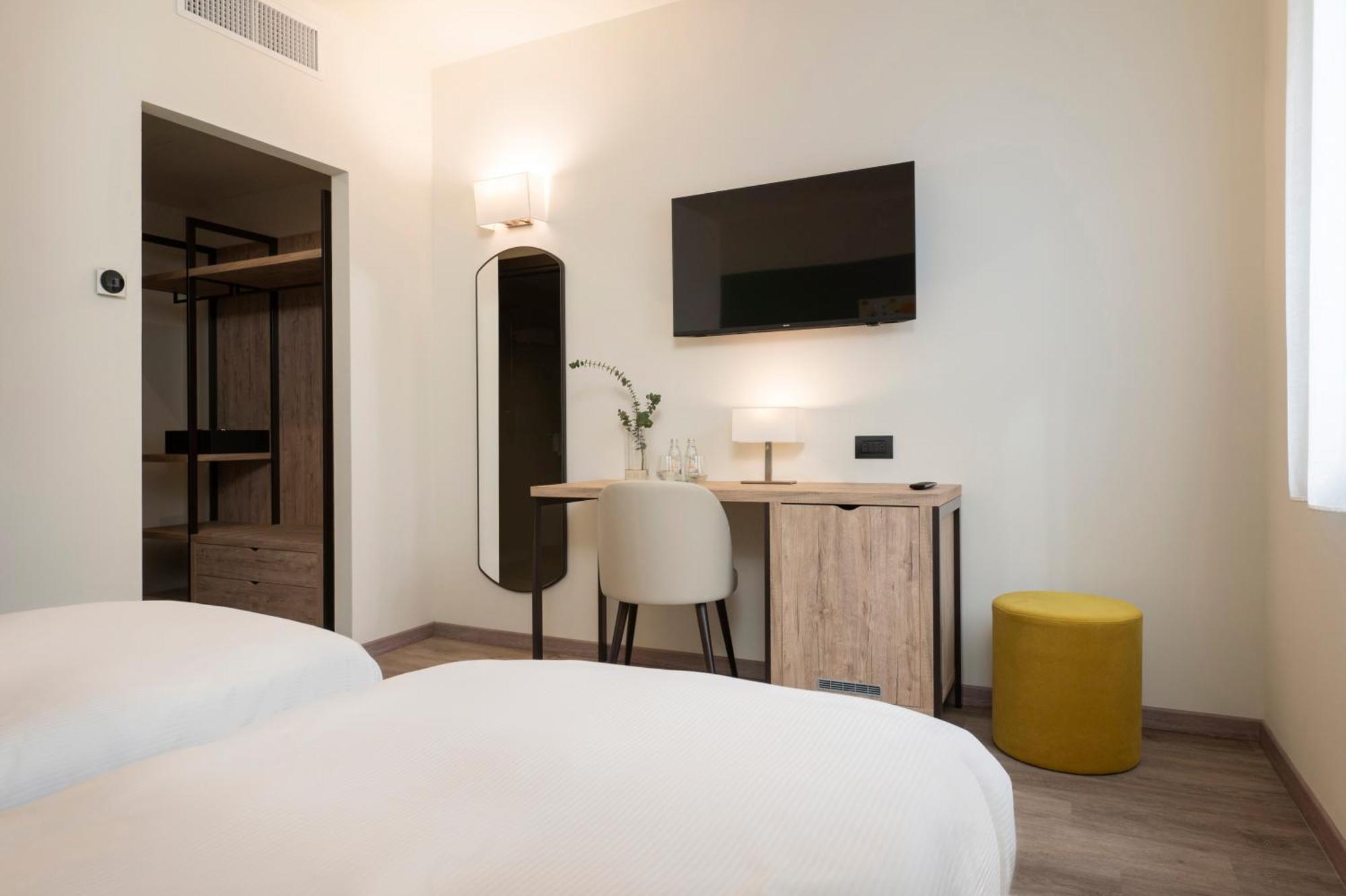 Hotel Plaza San Martino Siccomario エクステリア 写真