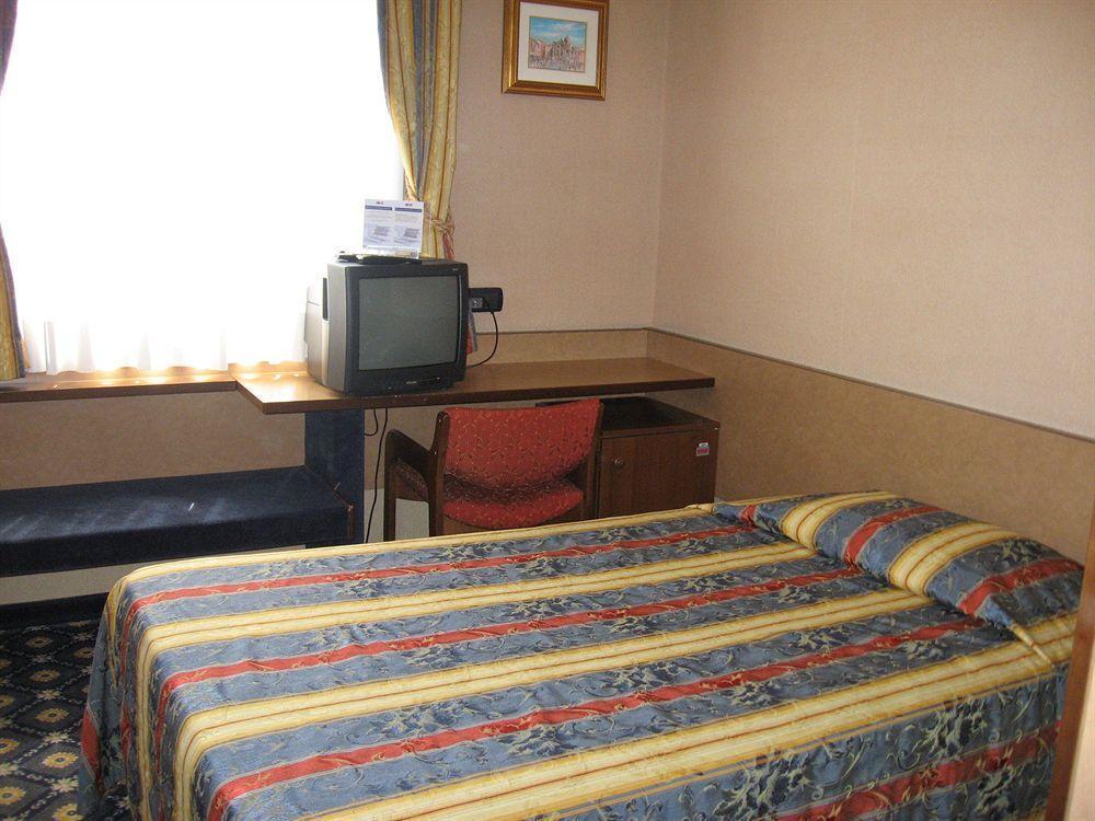 Hotel Plaza San Martino Siccomario エクステリア 写真